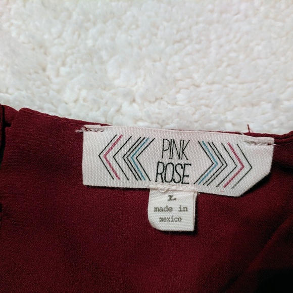 Simple red sheath dress. - Picture 3 of 4